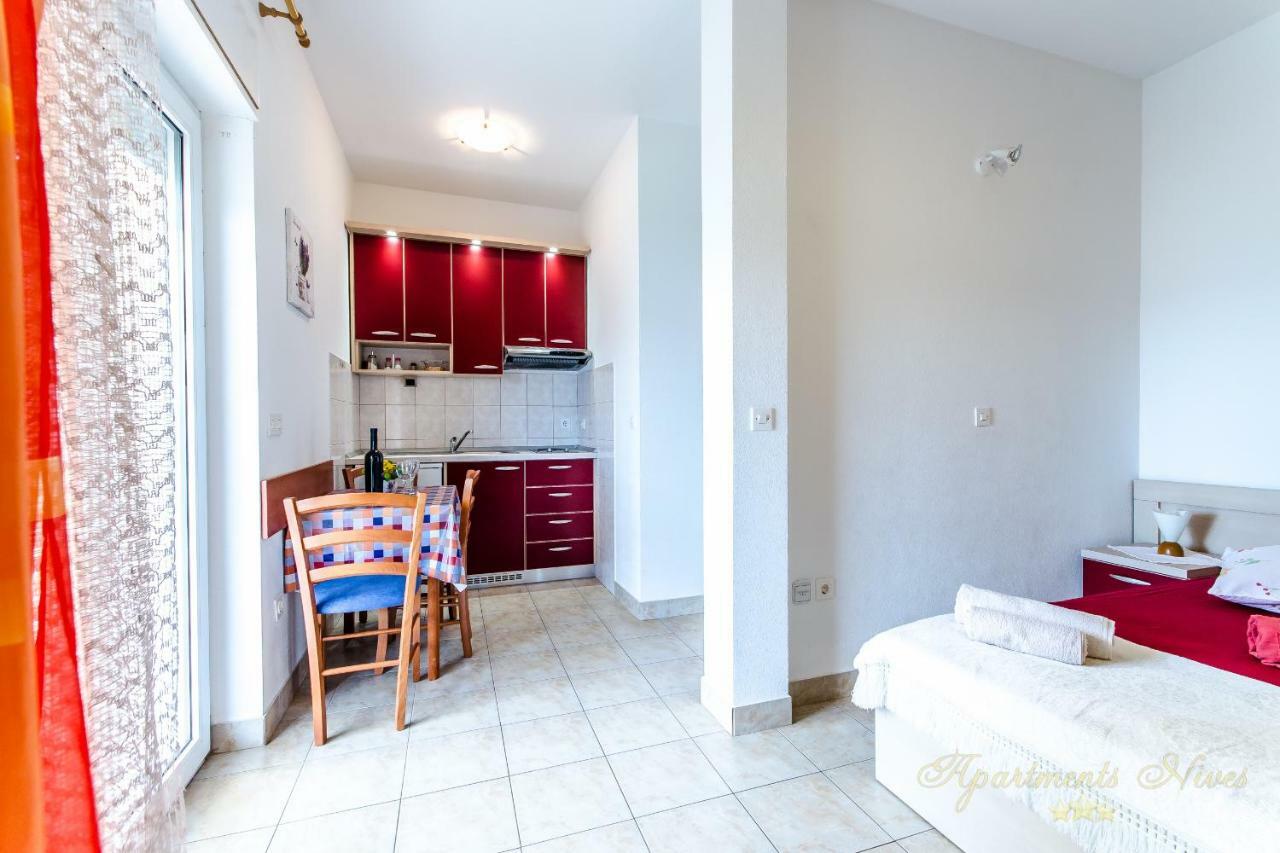 Apartments Nives Suhi Potok Jesenice  Exterior photo