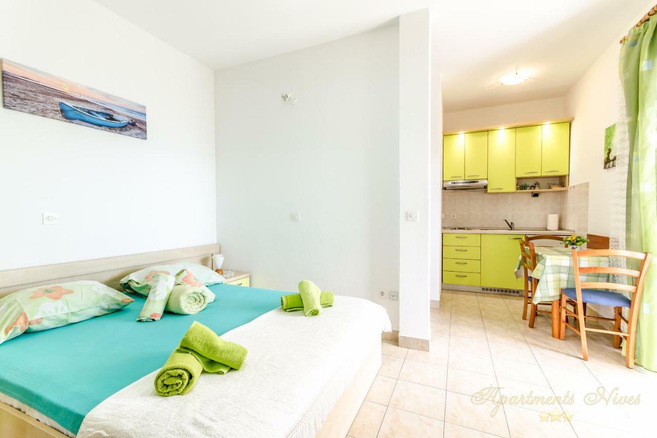 Apartments Nives Suhi Potok Jesenice  Exterior photo