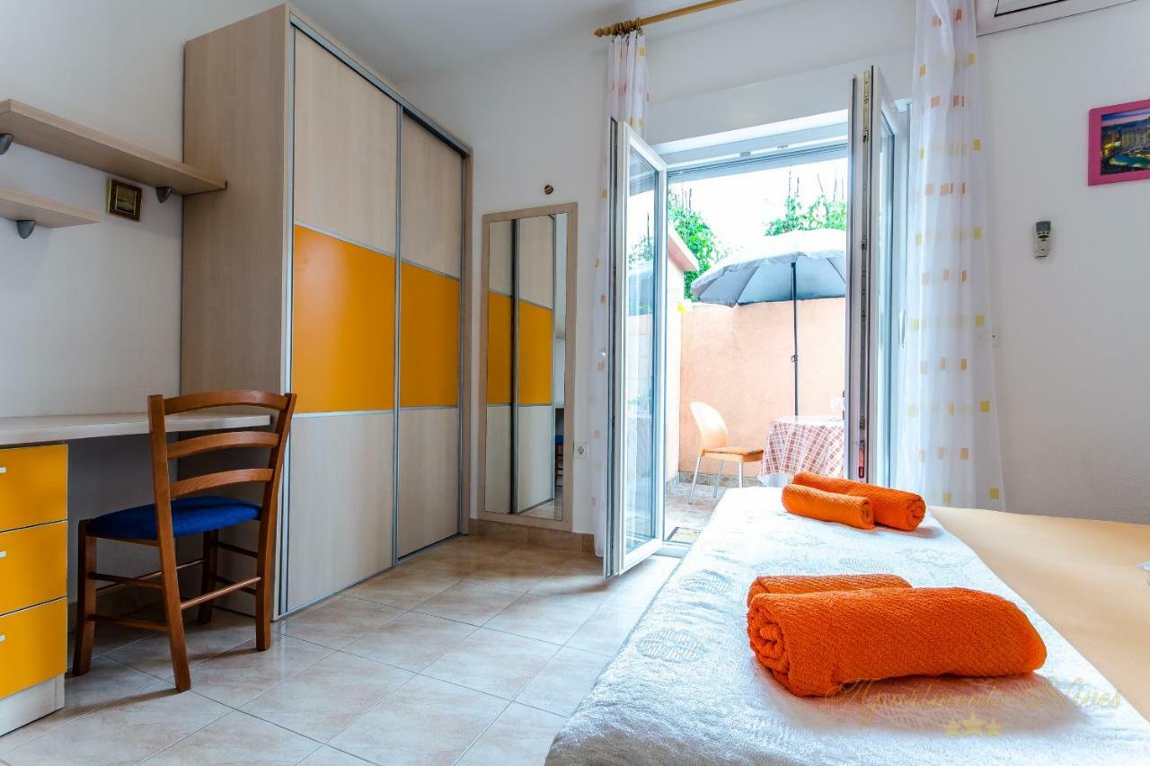 Apartments Nives Suhi Potok Jesenice  Exterior photo